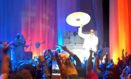 R. Kelly "Single Ladies Tour" Opening Medley in NYC