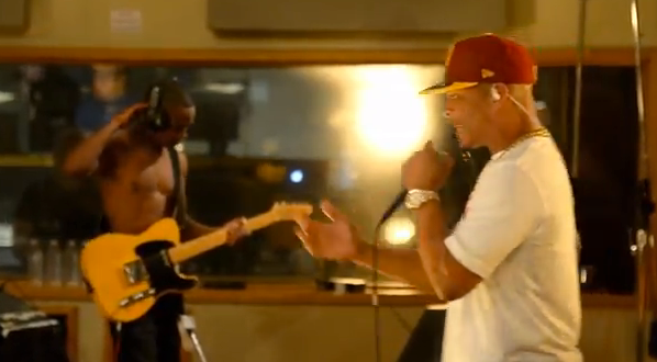 New Video: T.I. "Trap Back Jumpin'" captured from The Live Room