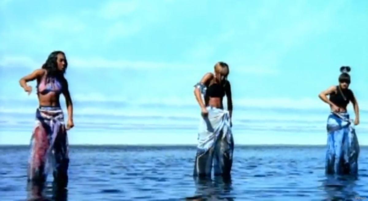 Throwback Female Rap Group Video Of The Day: TLC- Waterfalls