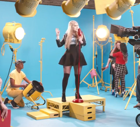 Meghan Trainor - Lips Are Movin (Video)