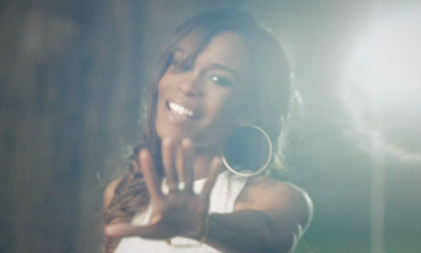 Michelle Williams feat. Beyonce & Kelly Rowland – Say Yes!